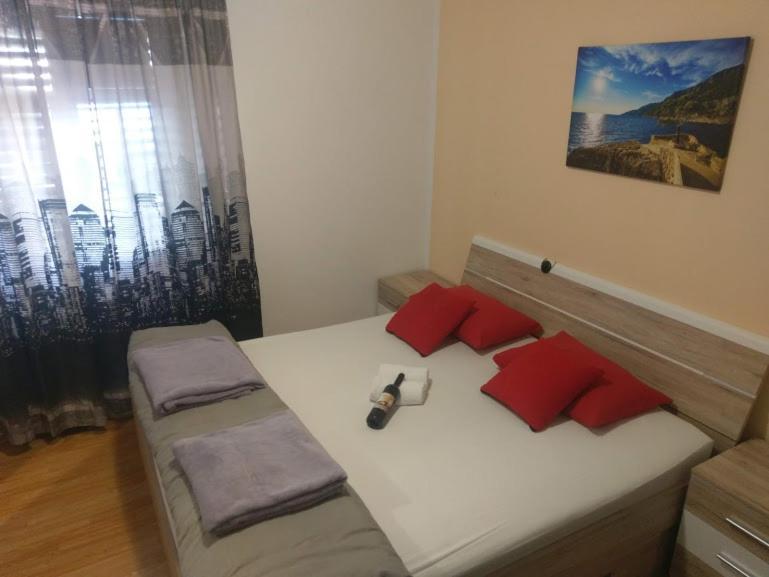 Apartmani Marija Sveta Nedelja  Zewnętrze zdjęcie